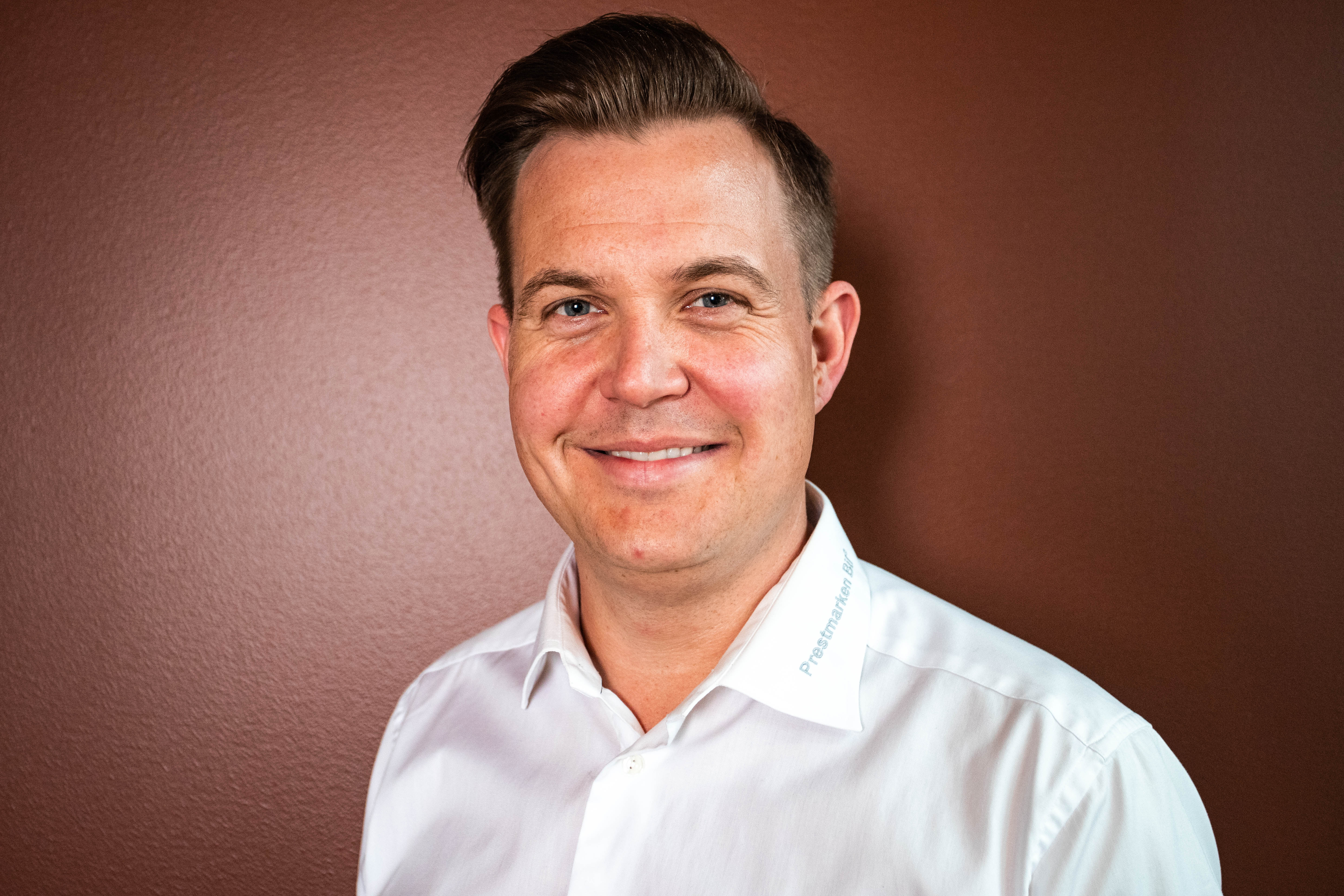 Espen Nyhus Bakken – daglig leder og partner hos Prestmarken Bil AS